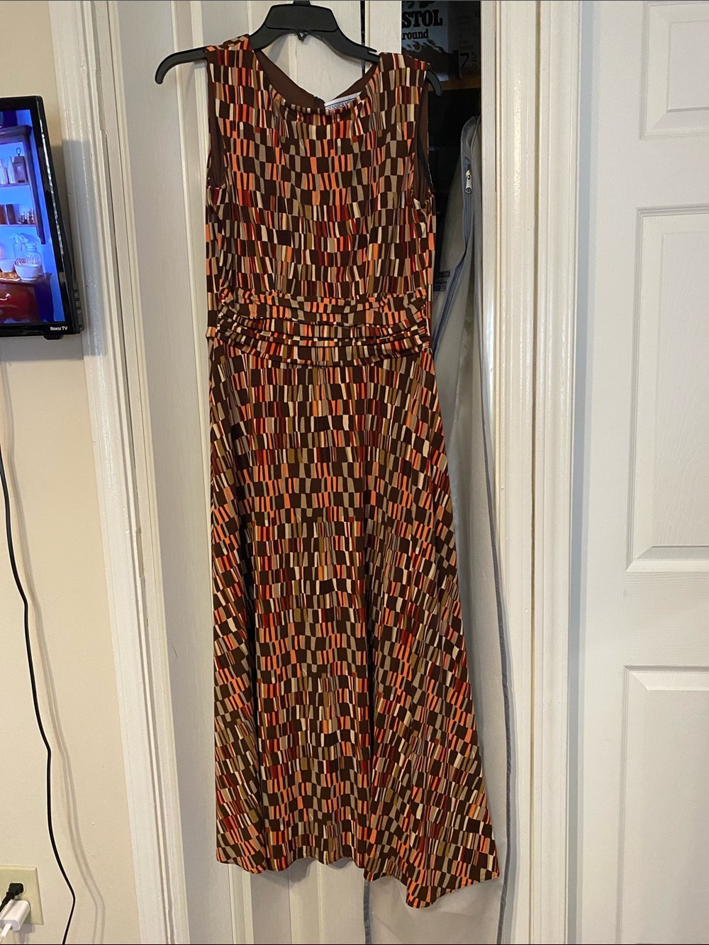 Jessica Howard Brown and Orange Geometric Maxi Dress